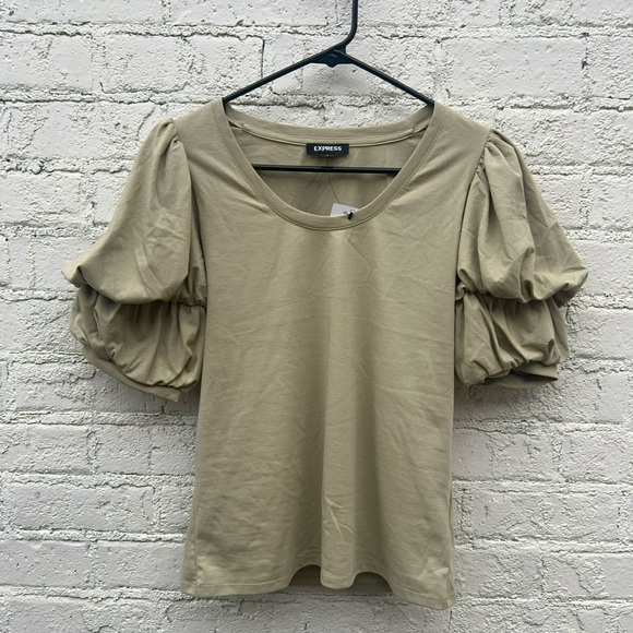 Express Skimming scoop neck puffed sleeve tee sz S NWT. Pale greenish co… - Picture 5 of 9